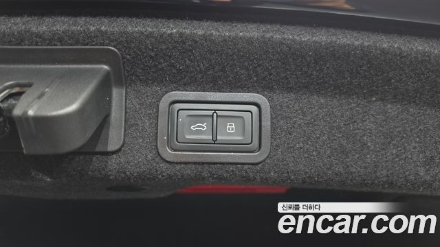 Audi A6 2022 — photo 23