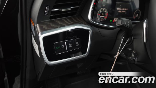 Audi A6 2022 — photo 26