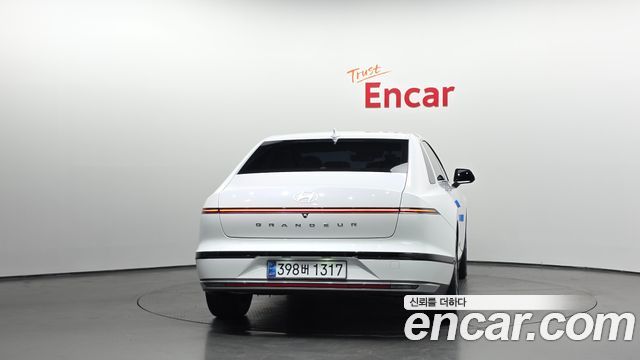 Hyundai Grandeur 2023 — photo 4