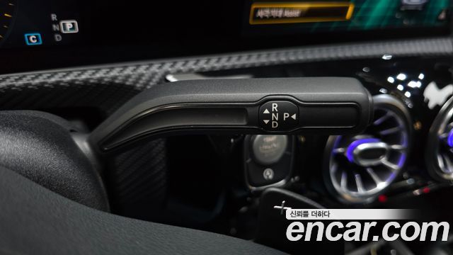 Mercedes-Benz A-Class 2020 — photo 12