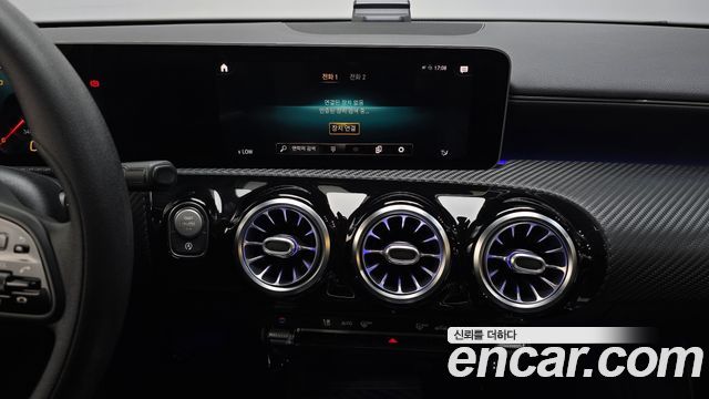 Mercedes-Benz A-Class 2020 — photo 22