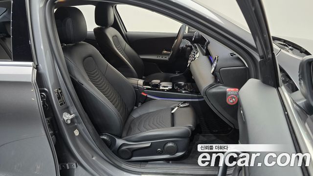 Mercedes-Benz A-Class 2020 — photo 16