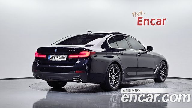 BMW 5-Series 2022 — photo 2