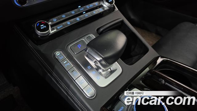 Genesis G90 2019 — photo 12