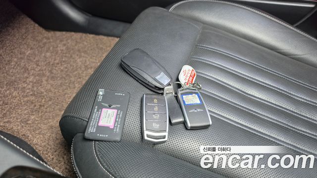 Genesis G90 2019 — photo 22