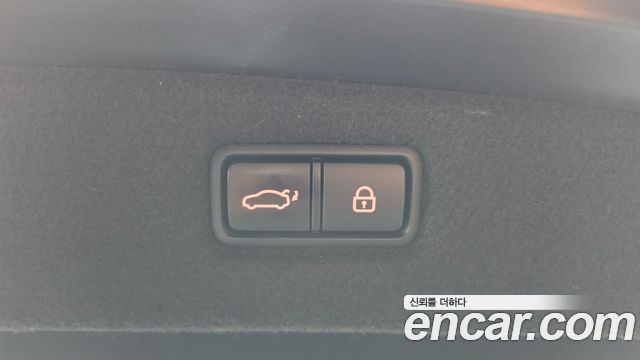 Genesis G90 2019 — photo 26
