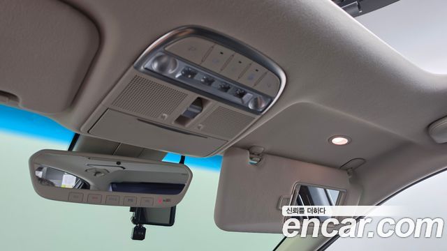 Genesis G90 2019 — photo 29