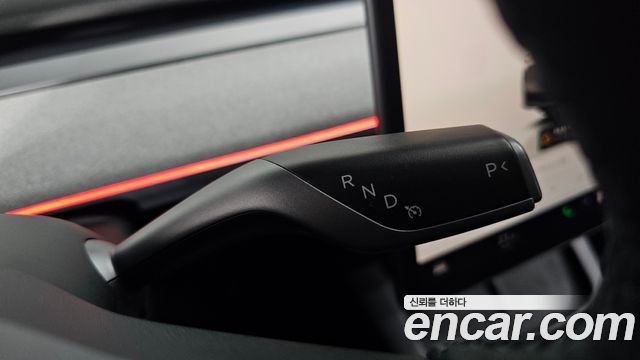 Tesla Model Y 2024 — photo 12