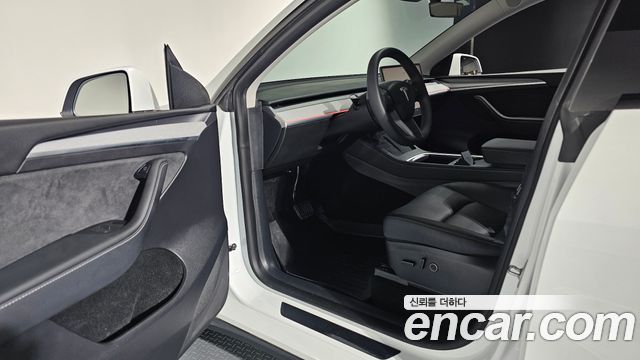 Tesla Model Y 2024 — photo 13