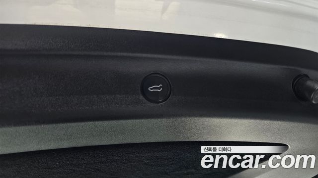Tesla Model Y 2024 — photo 25