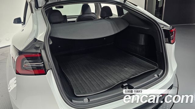 Tesla Model Y 2024 — photo 26
