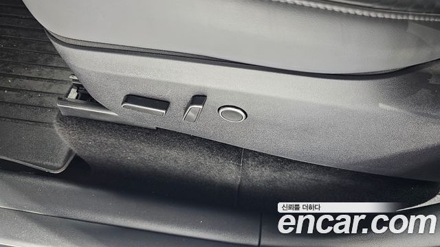 Tesla Model Y 2024 — photo 32