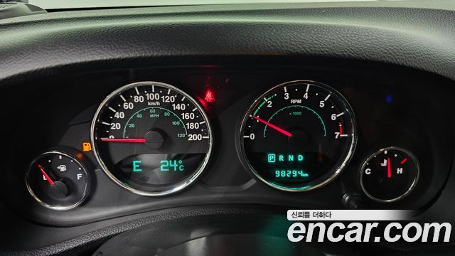 Jeep Wrangler 2017 — photo 8