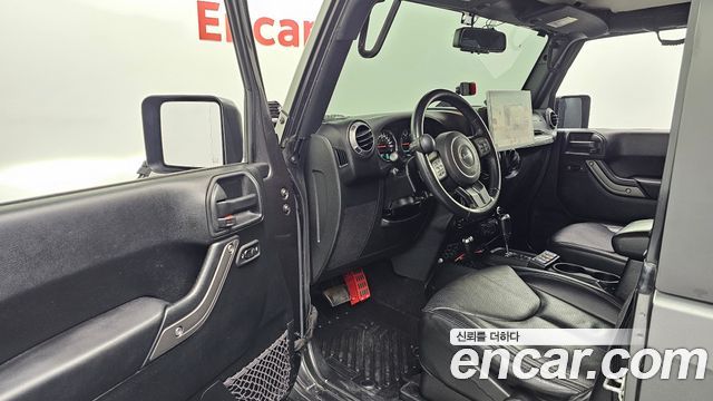 Jeep Wrangler 2017 — photo 10