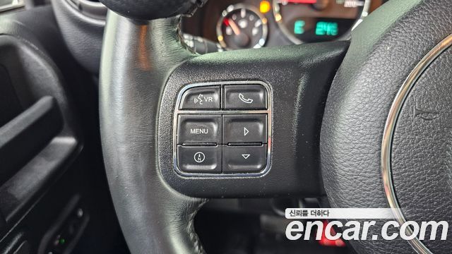 Jeep Wrangler 2017 — photo 19
