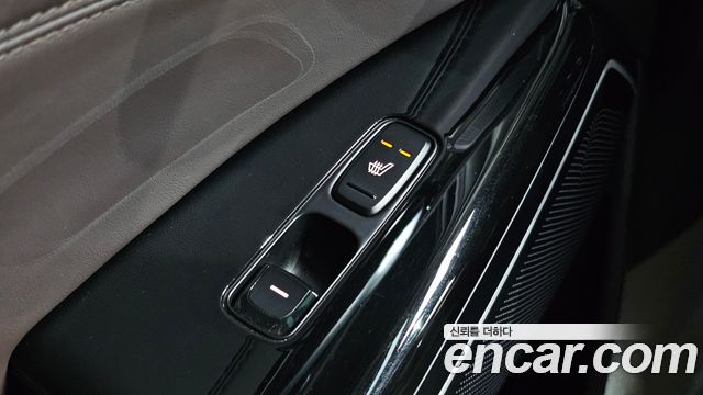 Kia K7 2016 — photo 18