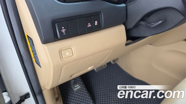 Kia Canival 2015 — photo 25
