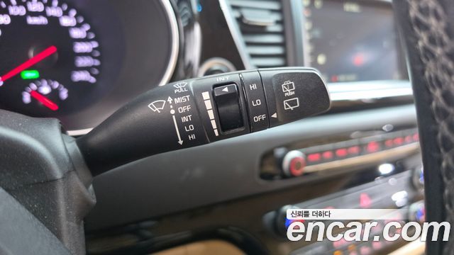 Kia Canival 2015 — photo 26