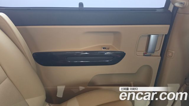 Kia Canival 2015 — photo 15
