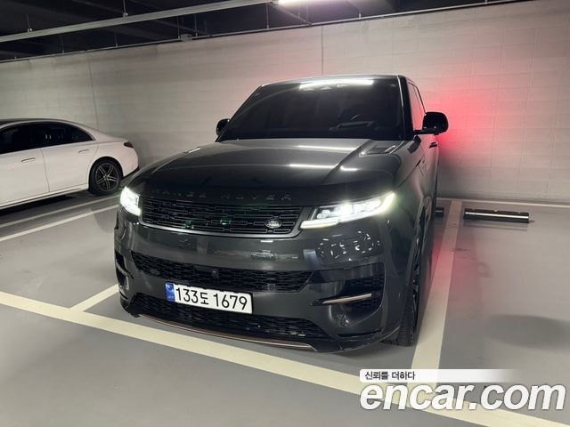 Land Rover Range Rover Sport 2023 — photo 1