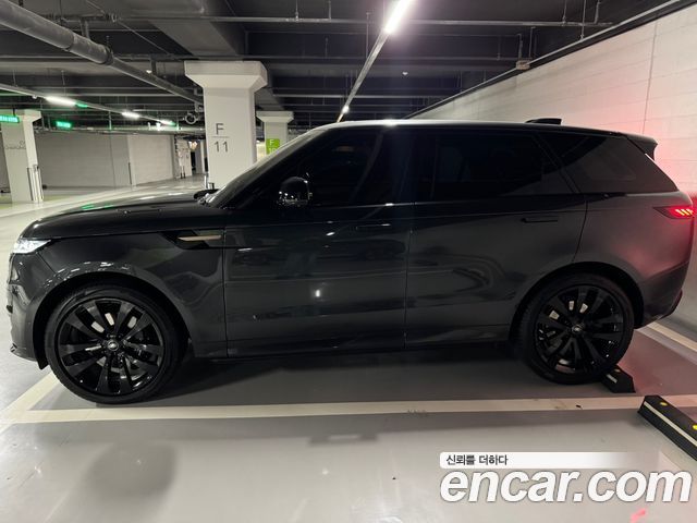 Land Rover Range Rover Sport 2023 — photo 2