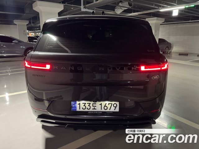 Land Rover Range Rover Sport 2023 — photo 3