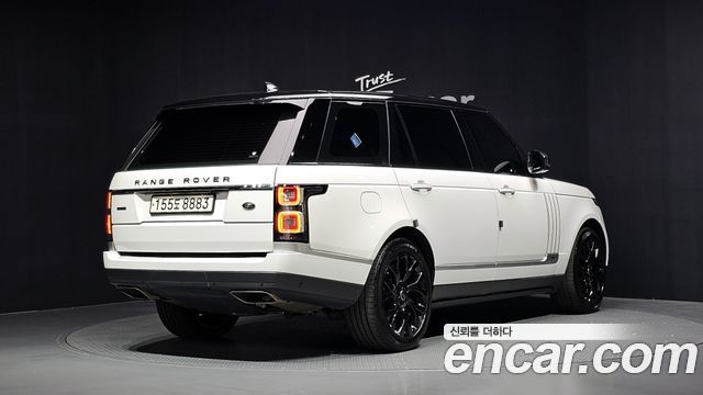 Land Rover Range Rover 2019 — photo 2