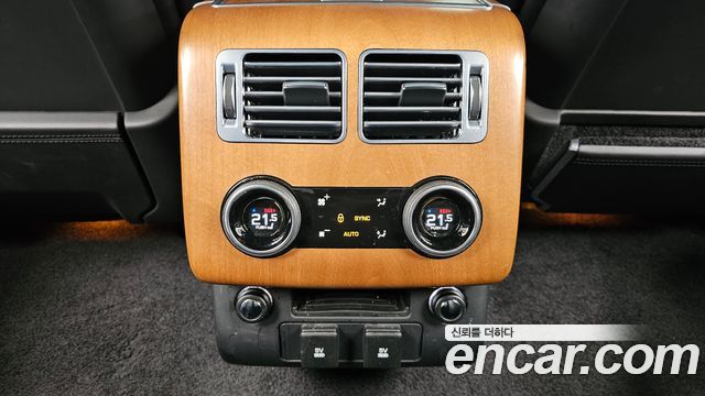 Land Rover Range Rover 2019 — photo 24