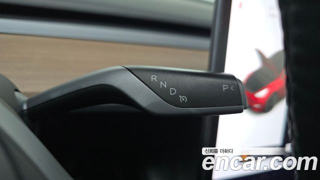 Tesla Model Y 2021 — photo 12