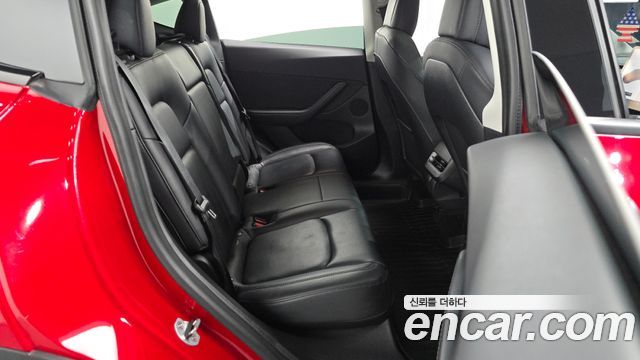 Tesla Model Y 2021 — photo 17