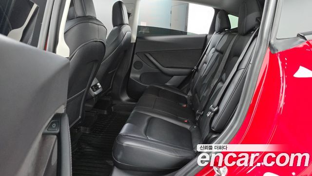 Tesla Model Y 2021 — photo 18