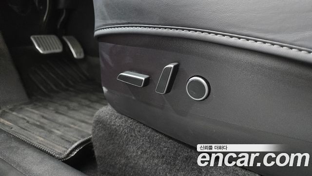 Tesla Model Y 2021 — photo 29