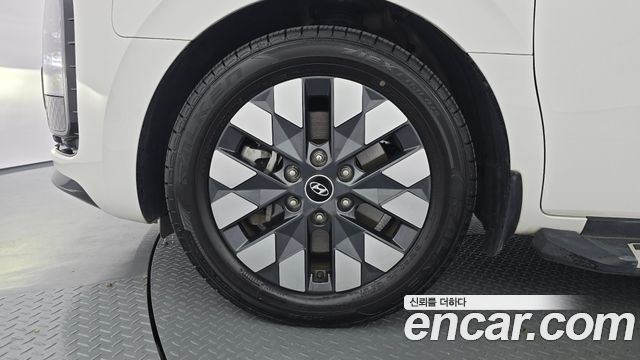 Hyundai Staria 2022 — photo 5