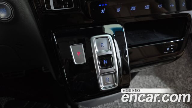 Hyundai Staria 2022 — photo 9