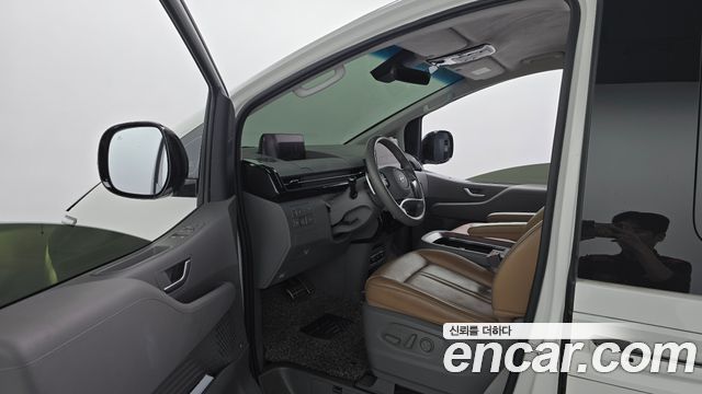 Hyundai Staria 2022 — photo 10