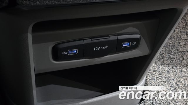 Hyundai Staria 2022 — photo 12