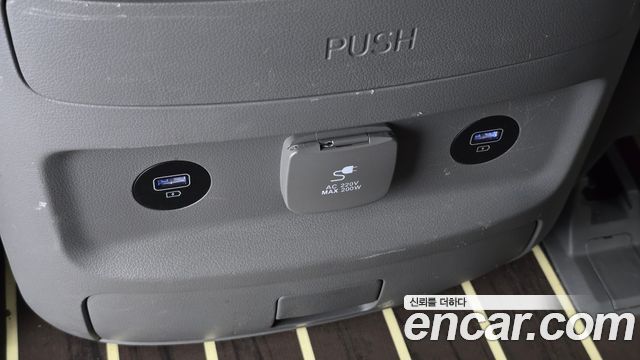 Hyundai Staria 2022 — photo 18