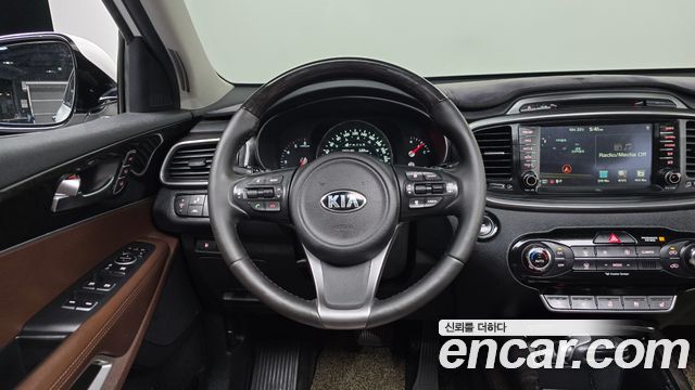 Kia Sorento 2016 — photo 18