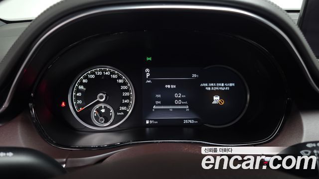 Genesis GV70 2022 — photo 11