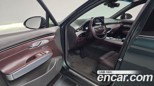 Genesis GV70 2022 — photo 13