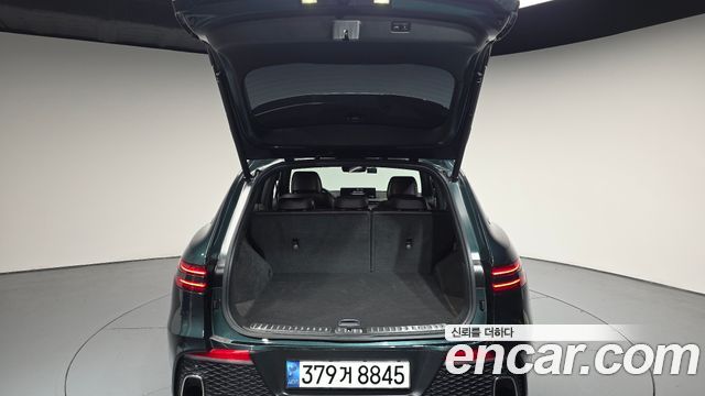 Genesis GV70 2022 — photo 24