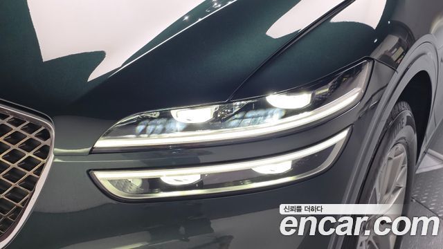 Genesis GV70 2022 — photo 8