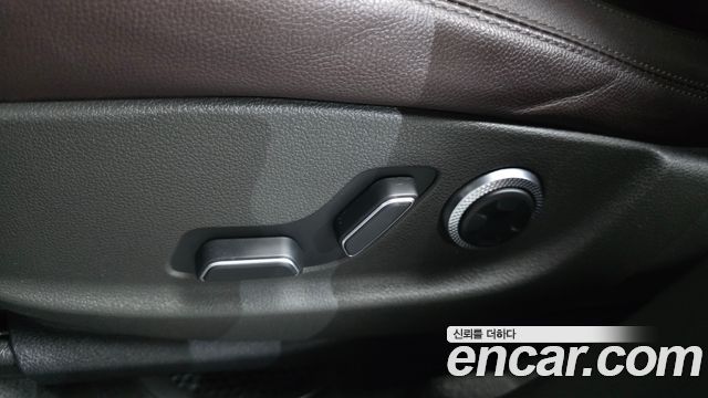 Genesis GV70 2022 — photo 31