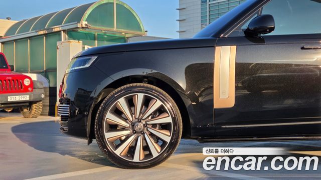 Land Rover Range Rover 2023 — photo 3