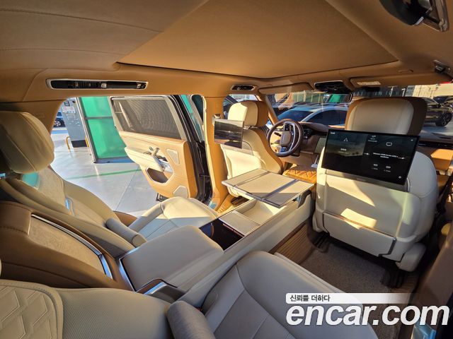 Land Rover Range Rover 2023 — photo 10