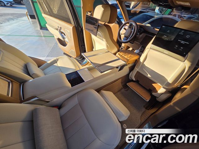 Land Rover Range Rover 2023 — photo 11