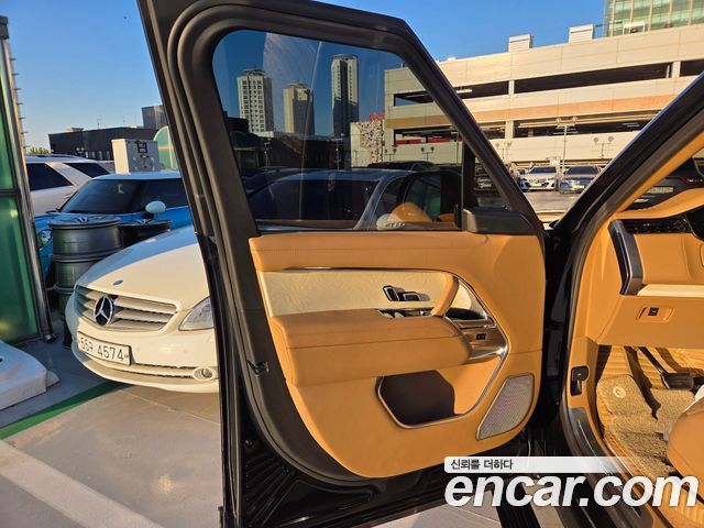 Land Rover Range Rover 2023 — photo 13