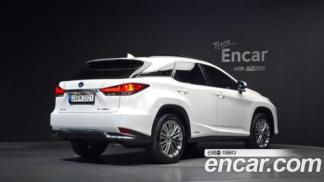 Lexus RX 2022 — photo 2