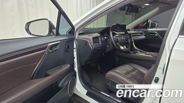 Lexus RX 2022 — photo 13