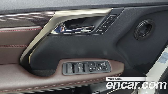 Lexus RX 2022 — photo 24
